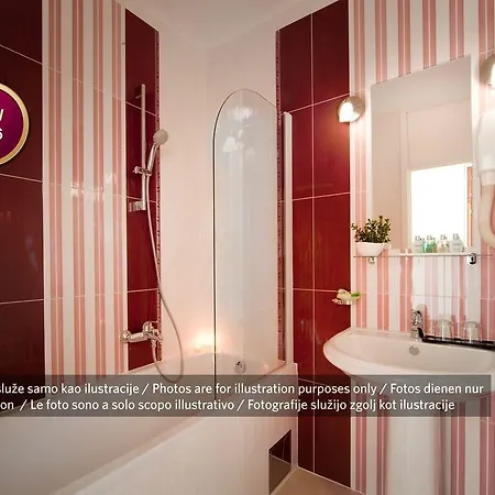 Bristol Hotel 3*