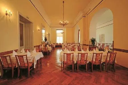 Hotel Bristol